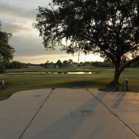 Clerbrook Golf & Rv Resort Caravan Park Clermont Zewnętrze zdjęcie