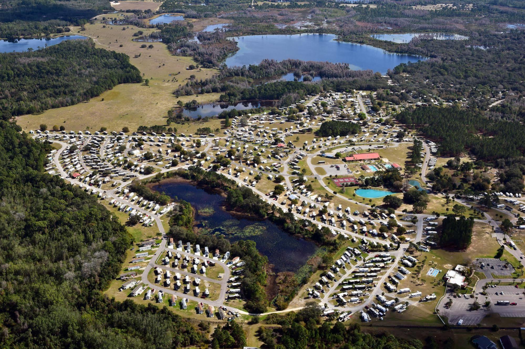 Clerbrook Golf & Rv Resort Caravan Park Clermont Zewnętrze zdjęcie